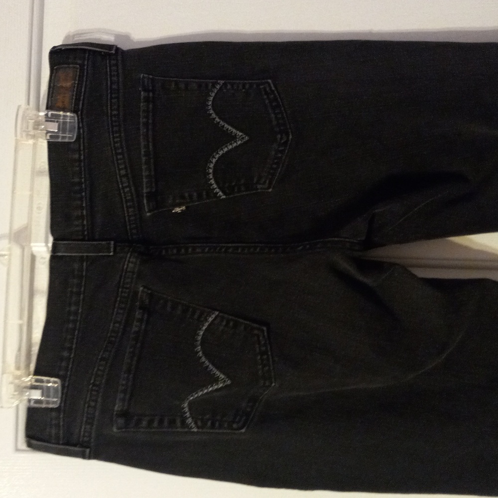 Ladies black Levi jeans - Picture 8 of 8